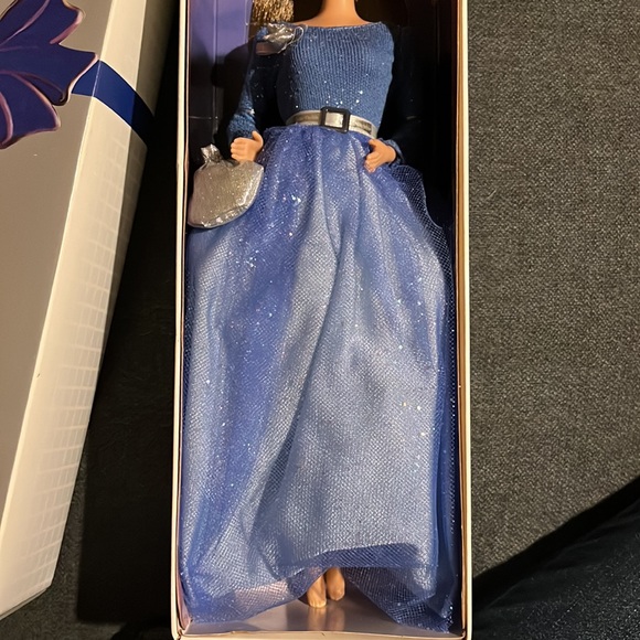 40th Anniversary Little Debbie Barbie - Picture 4 of 6